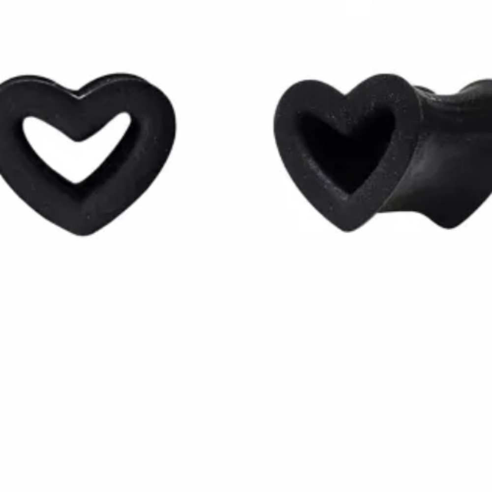 Brand new 2g heart gauges